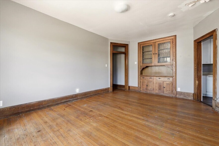 More Photos Of 283 Park Ave W, Mansfield Apartments For Sale