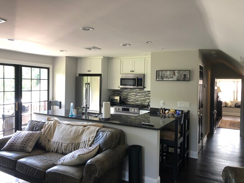 More Photos Of 500 Main St, Armonk Office For Sale