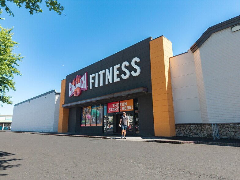 More Photos Of 870-1132 Biddle Rd, Medford Freestanding For Lease