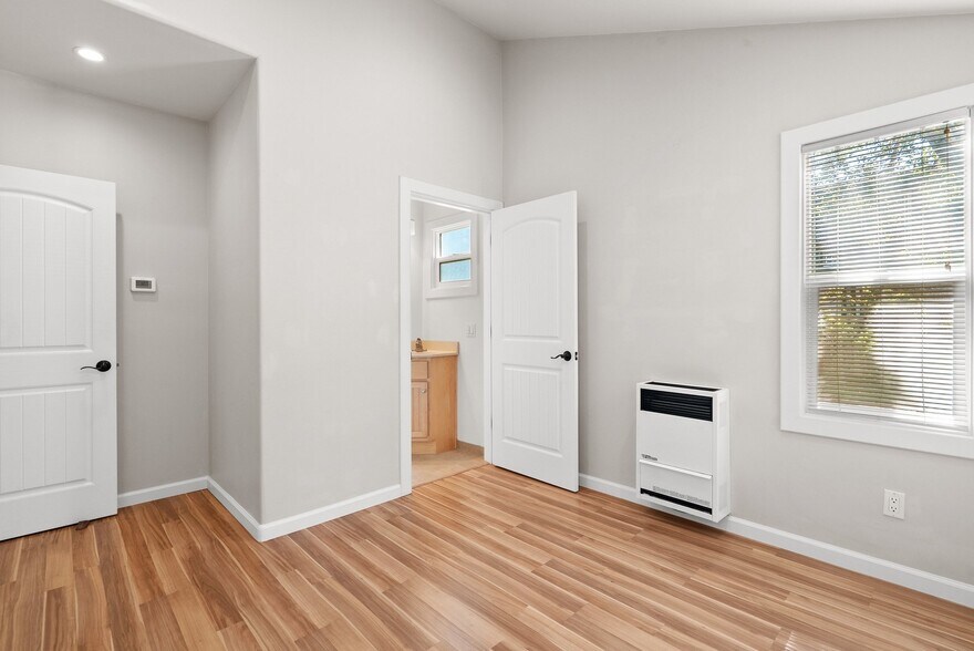 More Photos Of 420 Capitola Road Ext, Santa Cruz Apartments For Sale