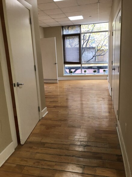 More Photos Of 200 Franklin St, Brooklyn Apartments For Lease