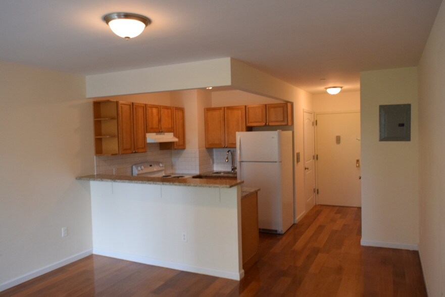 More Photos Of 1072 University Ave, Bronx Apartments For Sale