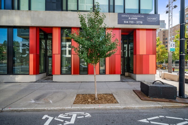 More Photos Of 20 Boul de Maisonneuve O, Montréal Apartments For Lease