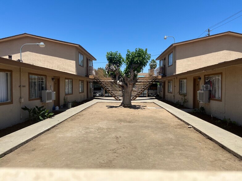 More Photos Of 4419 E Hamilton Ave, Fresno Apartments For Sale