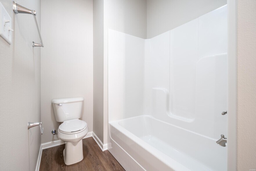 More Photos Of 102 & 106 Cheyenne St, Hot Springs National Park Apartments For Sale