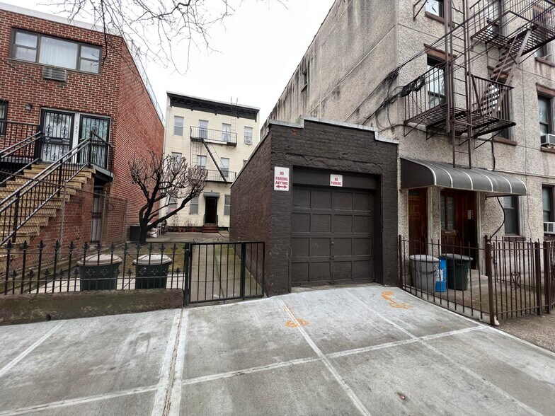 More Photos Of 127 N 4th St, Brooklyn Apartments For Sale