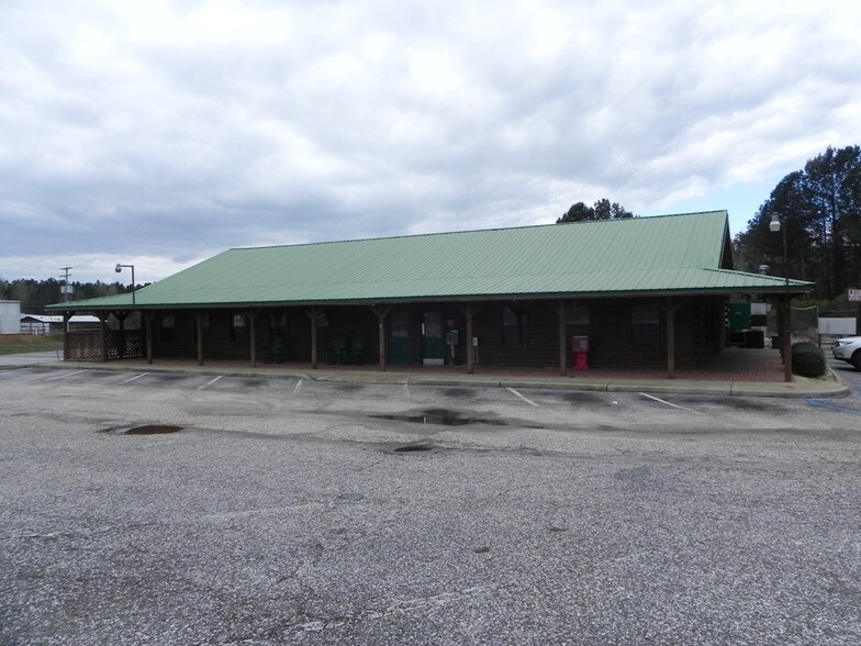 Primary Photo Of 923 N US Highway 231, Ozark Restaurant For Sale