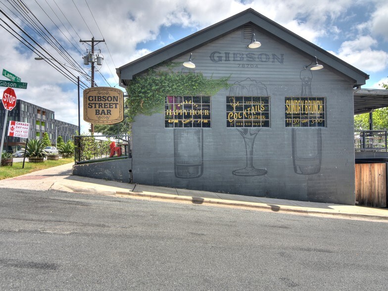 More Photos Of 1106 S 8th St, Austin General Retail For Lease