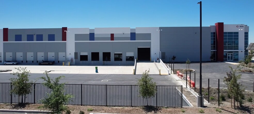 More Photos Of 7070 Badiee Dr, Sacramento Warehouse For Lease