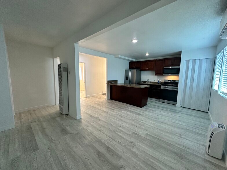 More Photos Of 5502-5506 University Ave, San Diego Apartments For Sale