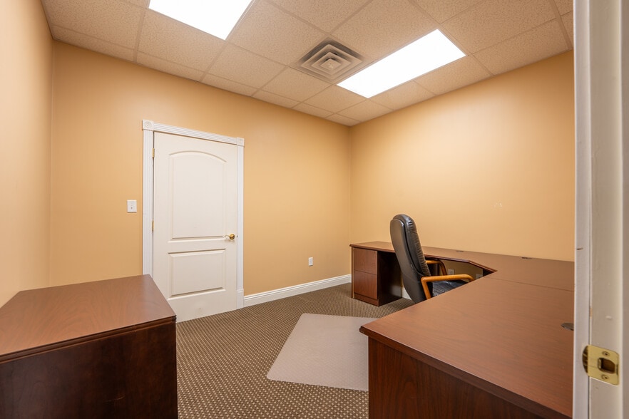 More Photos Of 2840 Ligonier St, Latrobe Office For Sale
