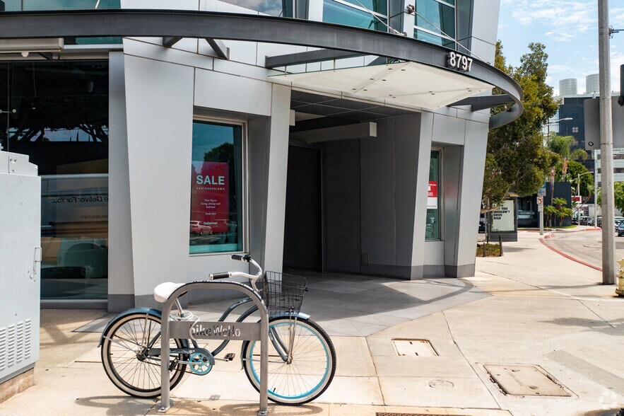 More Photos Of 8789-8797 Beverly Blvd, West Hollywood Office For Lease