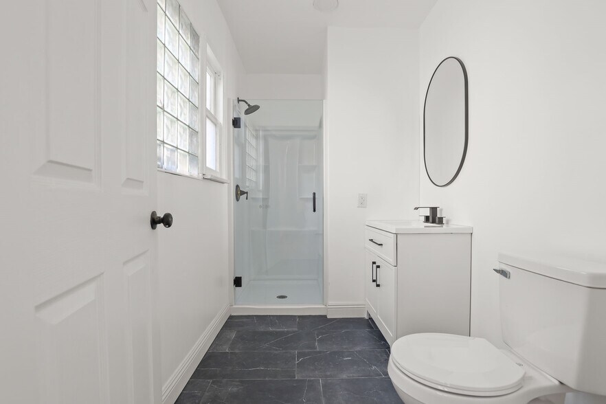 More Photos Of 4409 Victoria Park Dr, Los Angeles Apartments For Sale