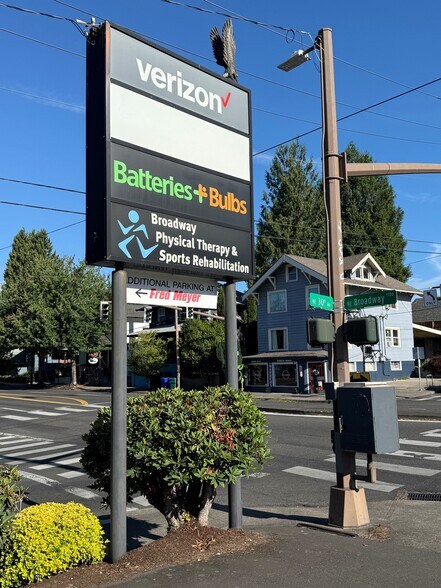 More Photos Of 3004-3016 NE Broadway St, Portland Unknown For Lease