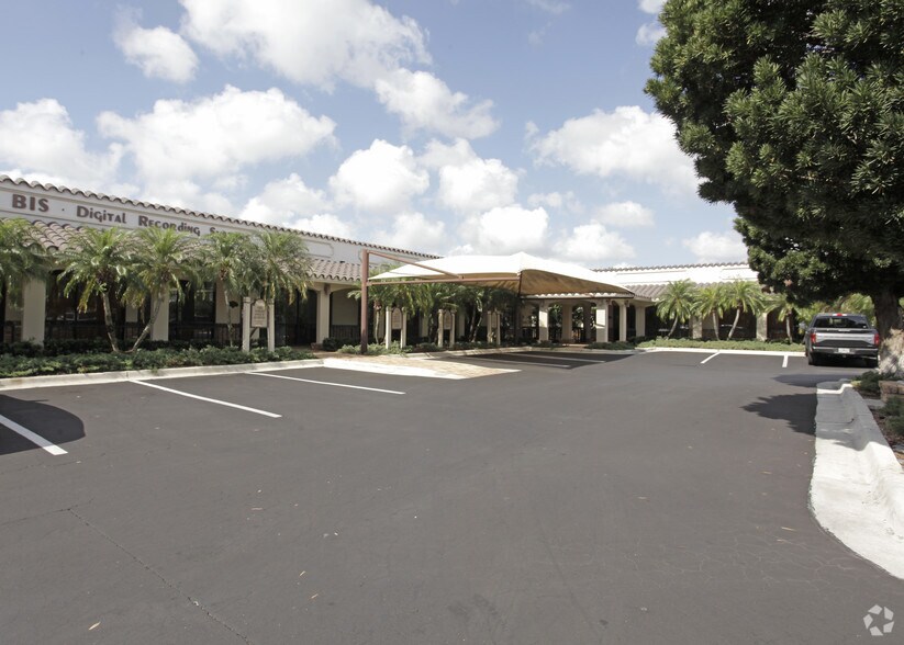 More Photos Of 1350 NE 56th St, Fort Lauderdale Office For Lease