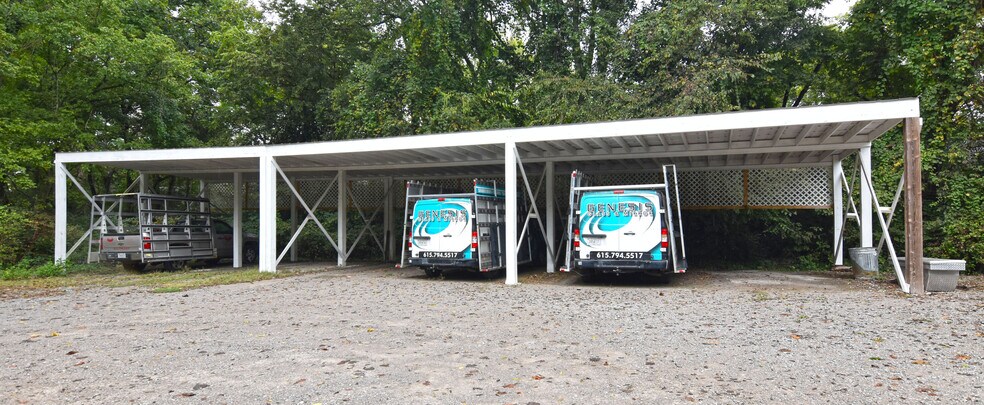 More Photos Of 300 Eddy Ct, Franklin Warehouse For Lease
