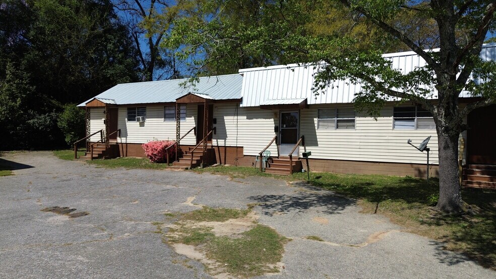 More Photos Of 406 Malibu Dr, Orangeburg Multifamily For Sale