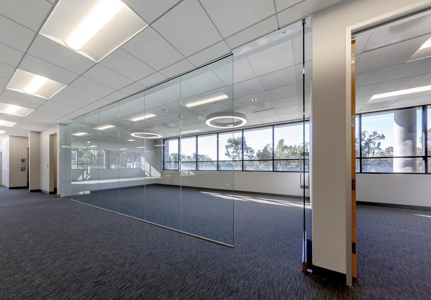 More Photos Of 10054 Old Grove Rd, San Diego Manufacturing For Sale
