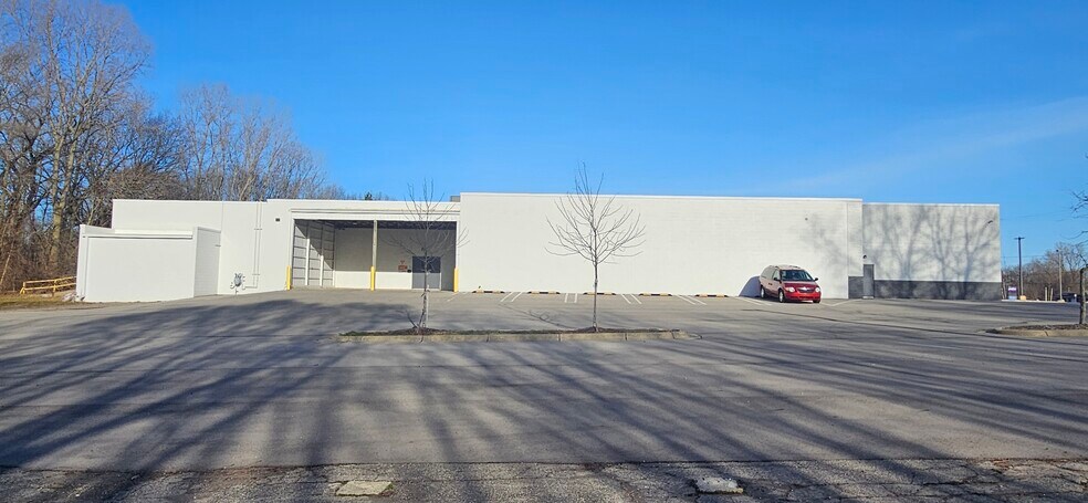 More Photos Of 2630 E Grand River Ave, Howell Self Storage For Sale