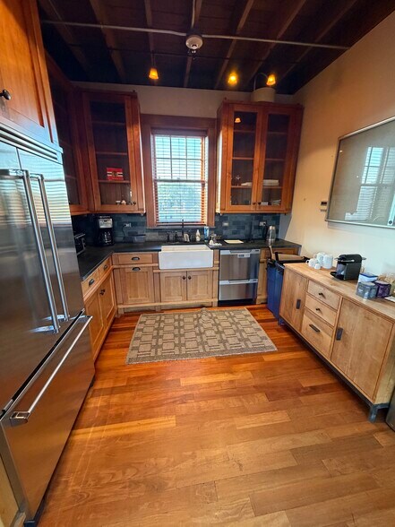 More Photos Of 120 N Hale St, Wheaton Storefront Retail Residential For Sale