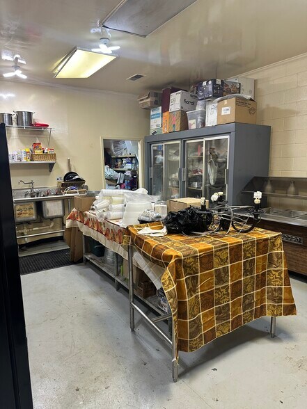 More Photos Of 1030 Dry Branch Rd, Hopkins General Retail For Sale