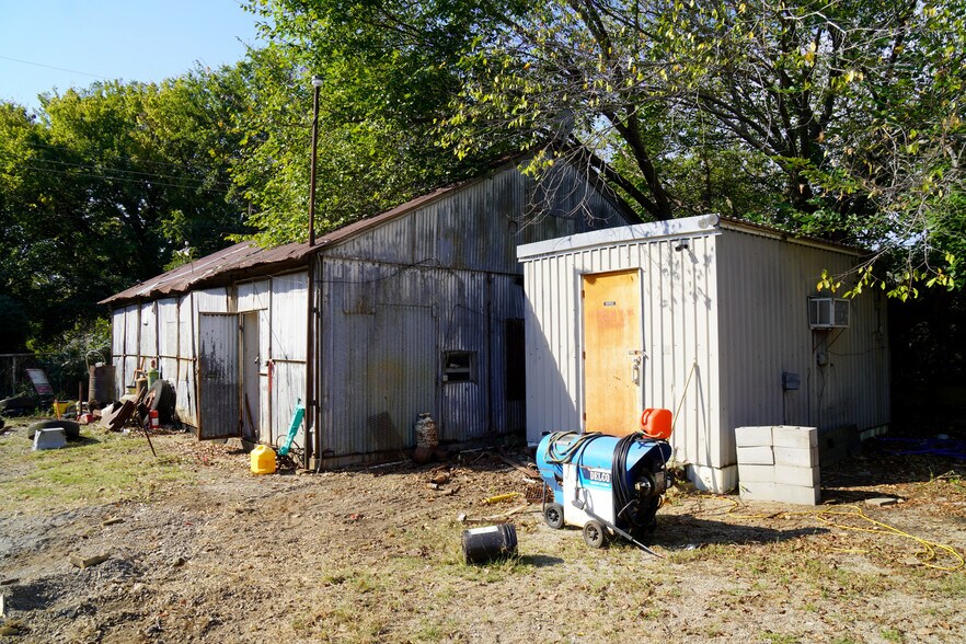 More Photos Of 501 Maple st, Drumright Flex For Sale