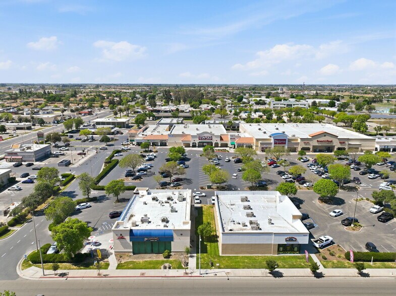 More Photos Of 410 N 11th Ave, Hanford General Retail For Sale