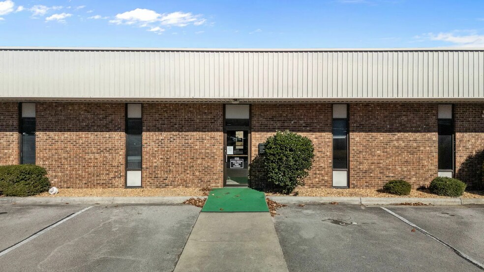 More Photos Of 1430-1440 McCarthy Blvd, New Bern Office For Lease