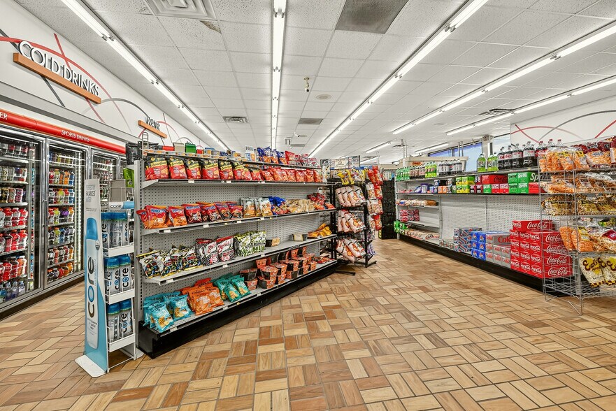 More Photos Of 1103 4th St S, Cannon Falls Truck Stop For Sale