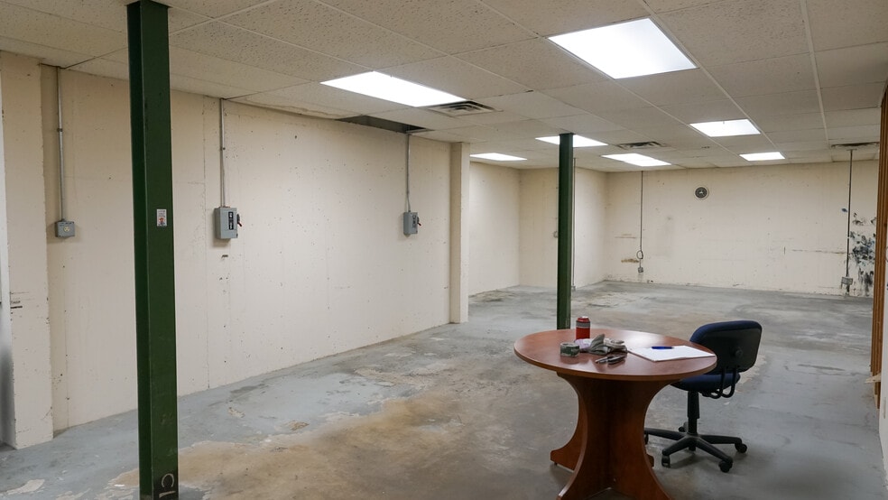 More Photos Of 8045 Colerain Ave, Cincinnati Office For Lease