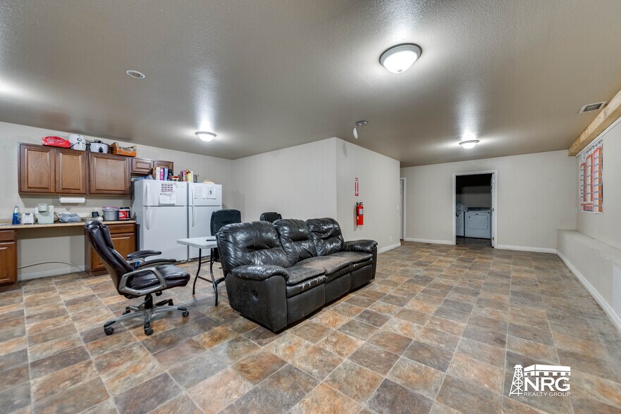 More Photos Of 7300 S County Road 1270, Midland Warehouse For Lease