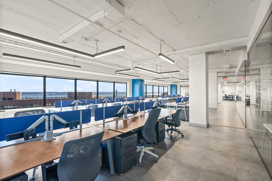 More Photos Of 1550 Crystal Dr, Arlington Office For Lease
