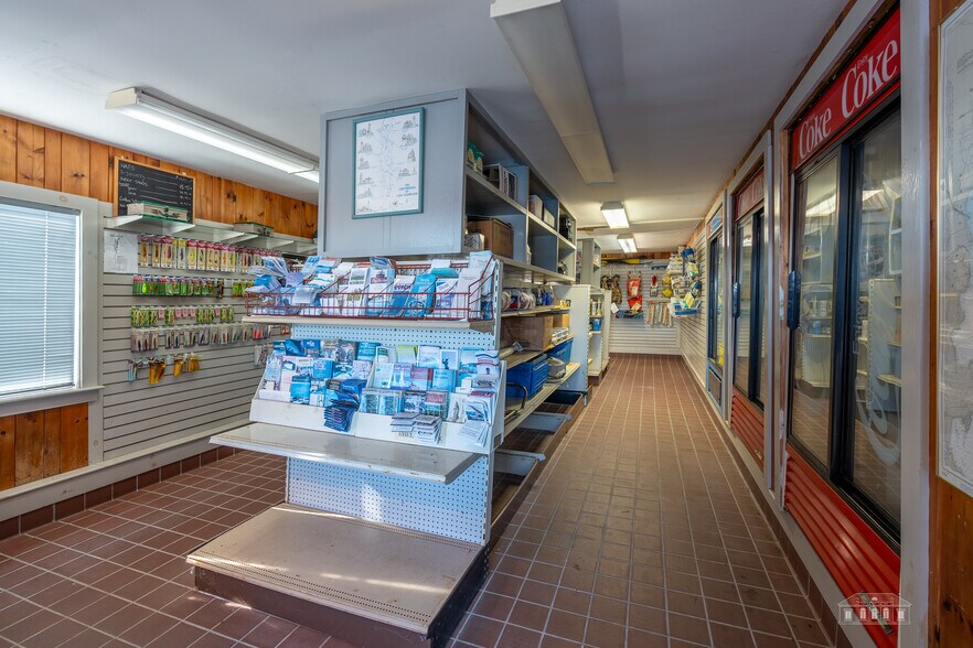 More Photos Of 2272 Main St, Essex Marina For Sale