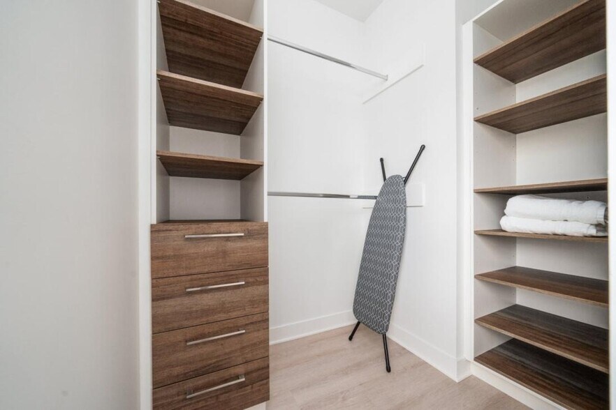 More Photos Of 13575 Rue Du Médoc, Mirabel Apartments For Sale