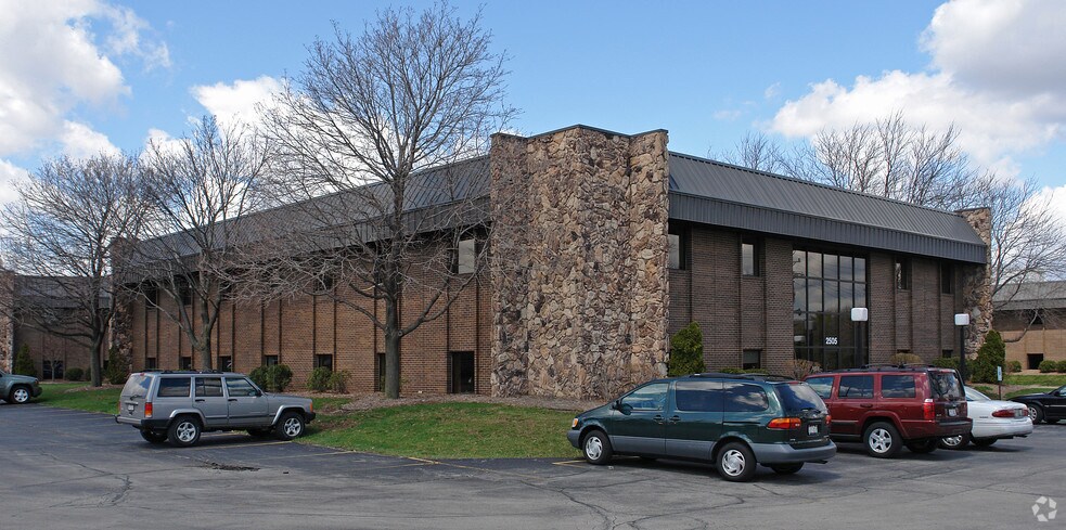 Primary Photo Of 2505 N 124th St, Brookfield Office For Lease