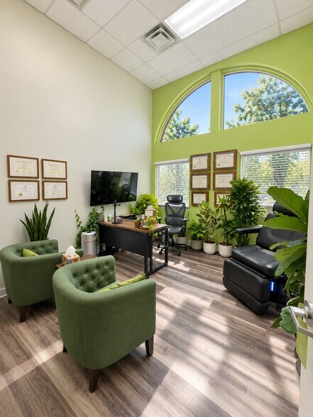 More Photos Of 8330-8348 Lemont Rd, Darien Office For Lease