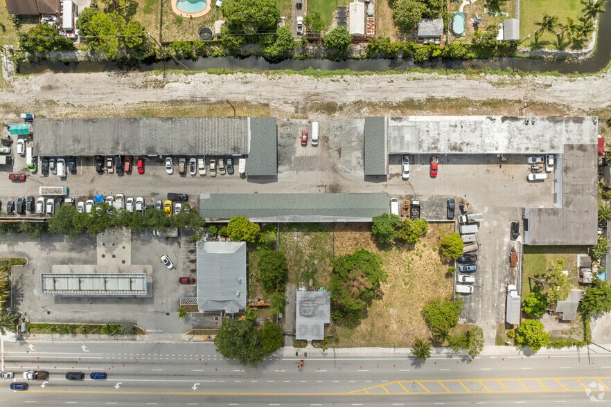 More Photos Of 5000 Lake Worth Rd, Lake Worth Warehouse For Lease
