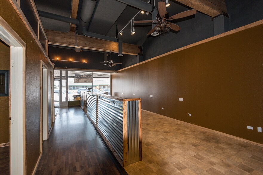 More Photos Of 39 S Main St, Payette Storefront Retail Residential For Lease