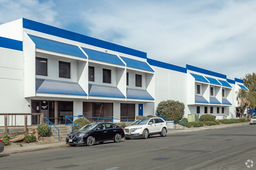 More Photos Of 500 Sequoia Pacific Blvd, Sacramento Warehouse For Sale