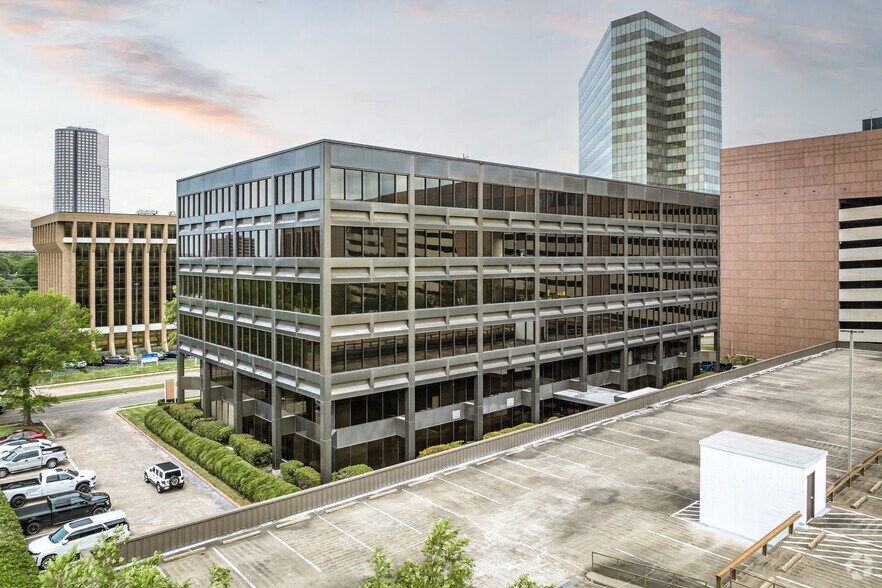 More Photos Of 1717 St. James Place, Houston Office For Lease