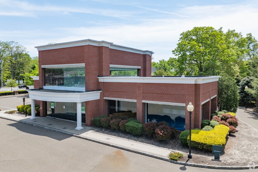 Primary Photo Of 2822 Middle Country Rd, Lake Grove Freestanding For Lease