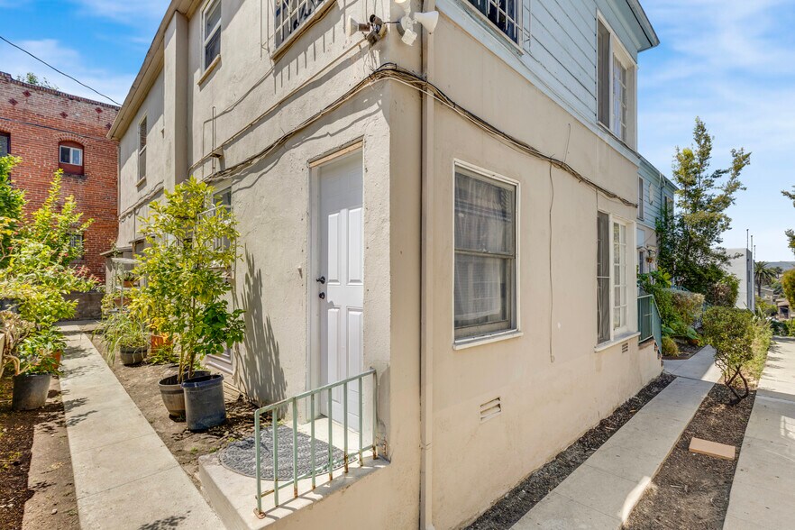 More Photos Of 120 S Coronado St, Los Angeles Apartments For Sale