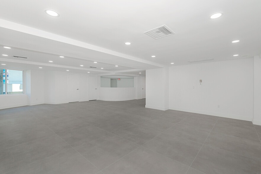 More Photos Of 5401 Collins Ave, Miami Beach Apartments For Sale