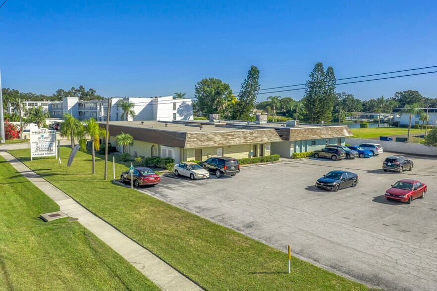 More Photos Of 1745 S Highland Ave, Clearwater Medical For Sale