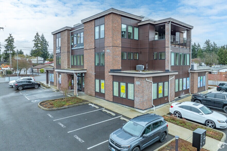 More Photos Of 903 40th Ave SW, Puyallup Office For Sale