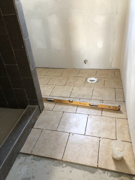 More Photos Of 7418 Chef Menteur Hwy, New Orleans Hotel For Sale