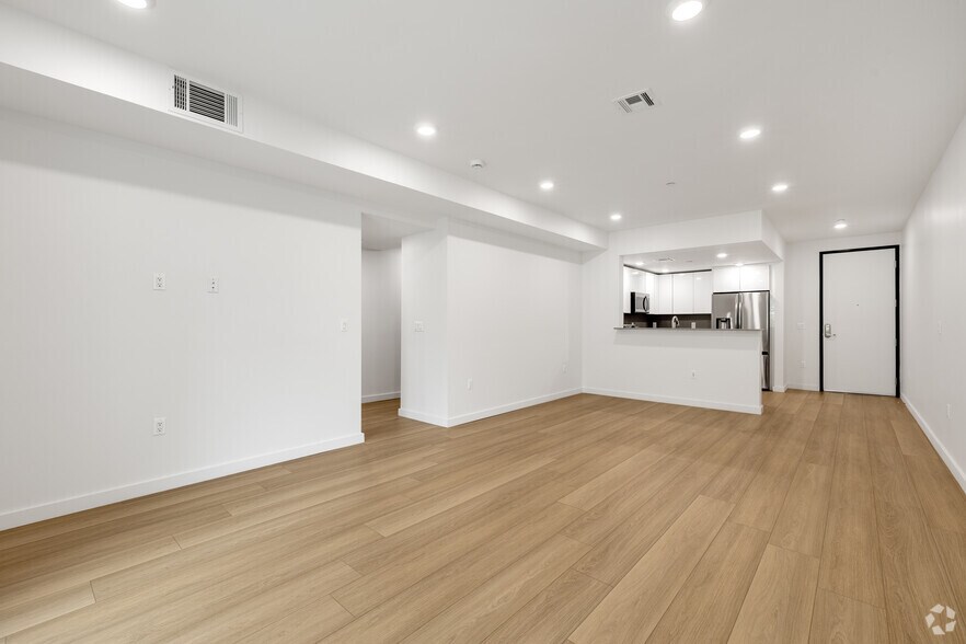 More Photos Of 1759 N Gower St, Los Angeles Apartments For Sale