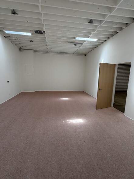 More Photos Of 8115 Melrose Ave, Los Angeles Storefront Retail Office For Lease