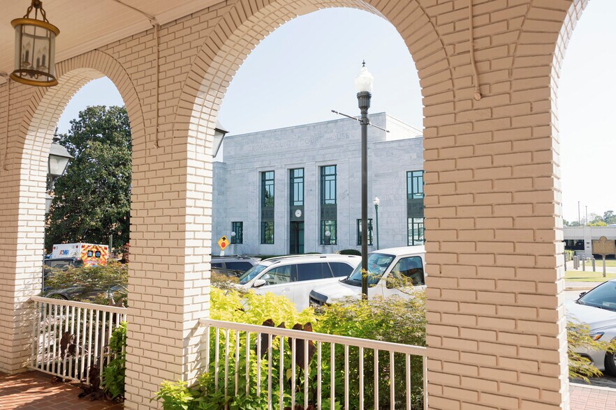 More Photos Of 119 Ridley Ave, Lagrange Office For Sale