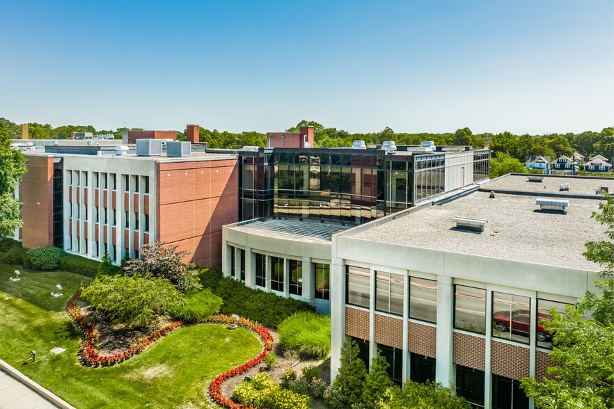 More Photos Of 2955 N Meridian St, Indianapolis Office For Sale